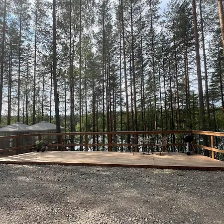 Alaska Tree Tents Linnansaari * Savonlinna