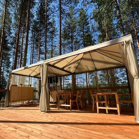 Alaska Tree Tents Linnansaari Campsite Savonlinna
