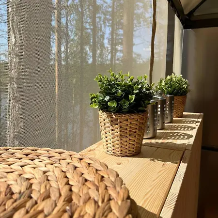 Alaska Tree Tents Linnansaari