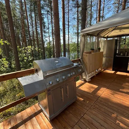 Campsite Tree Tents Linnansaari *