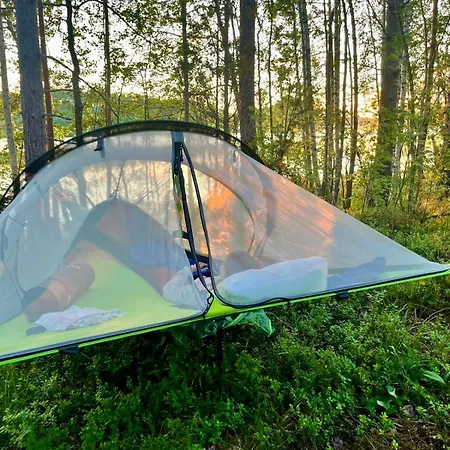 Tree Tents Linnansaari Kemping Savonlinna