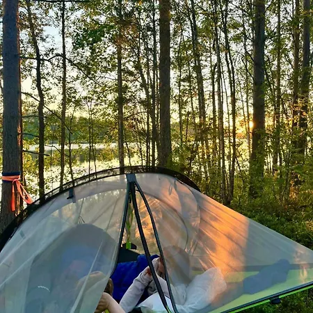 Tree Tents Linnansaari *