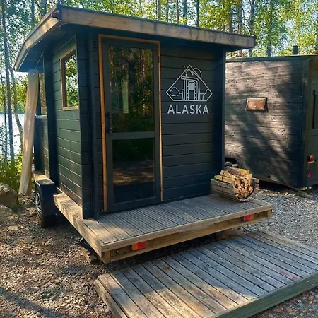 Alaska Tree Tents Linnansaari Camping