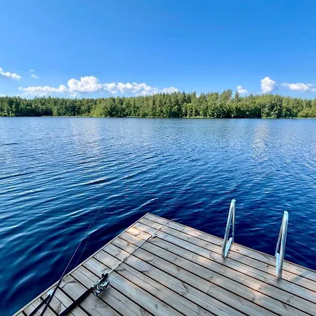 Alaska Tree Tents Linnansaari Camping
