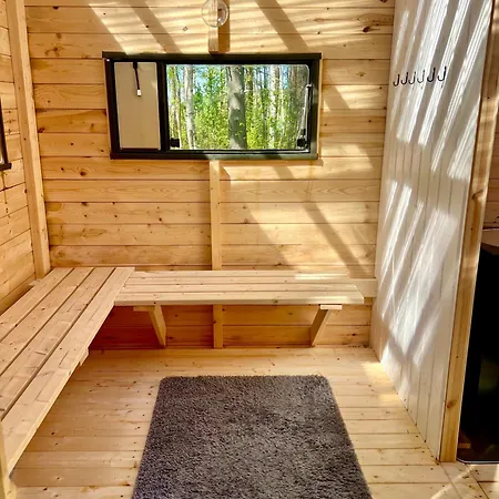 Alaska Tree Tents Linnansaari Camping *