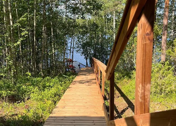 营地 Alaska Tree Tents Linnansaari