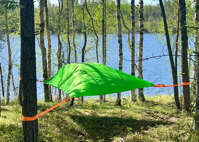 营地 Alaska Tree Tents Linnansaari 萨翁林纳