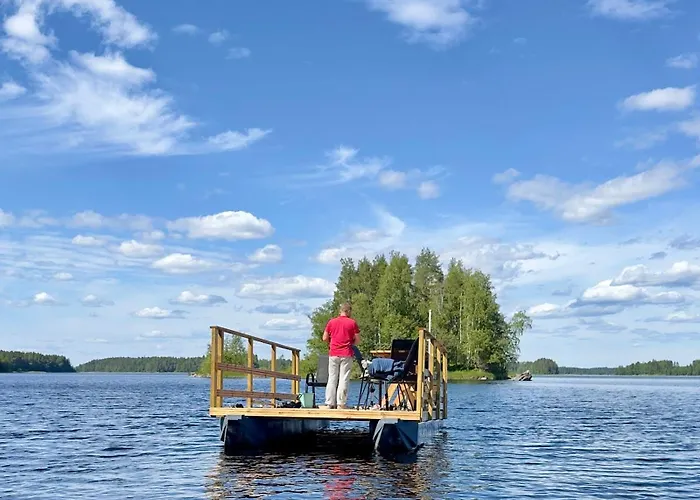Alaska Tree Tents Linnansaari 营地 萨翁林纳