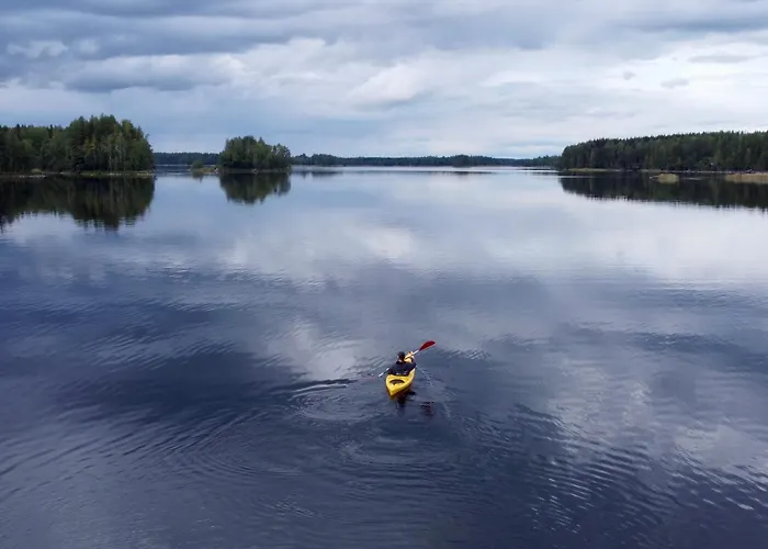 Alaska Tree Tents Linnansaari 营地 *