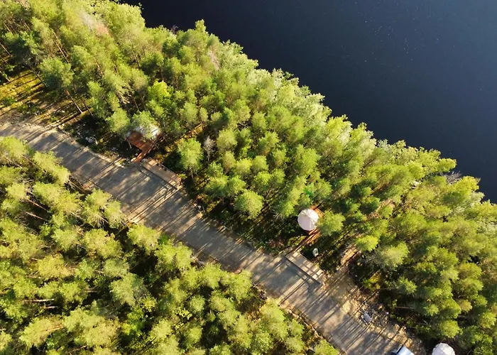 Alaska Tree Tents Linnansaari